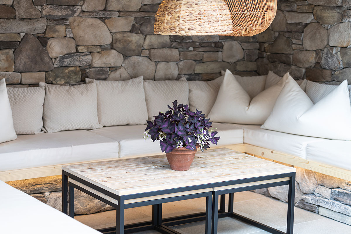 Außenbereich - Terrasse mit Sitzecke & Tisch - Hotel Lisetta